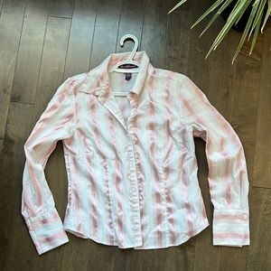 Gloria Vanderbilt dress shirt. Women’s size medium